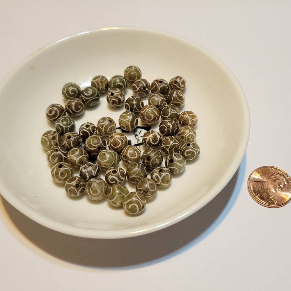 DESTASH Etched Serpentine Beads